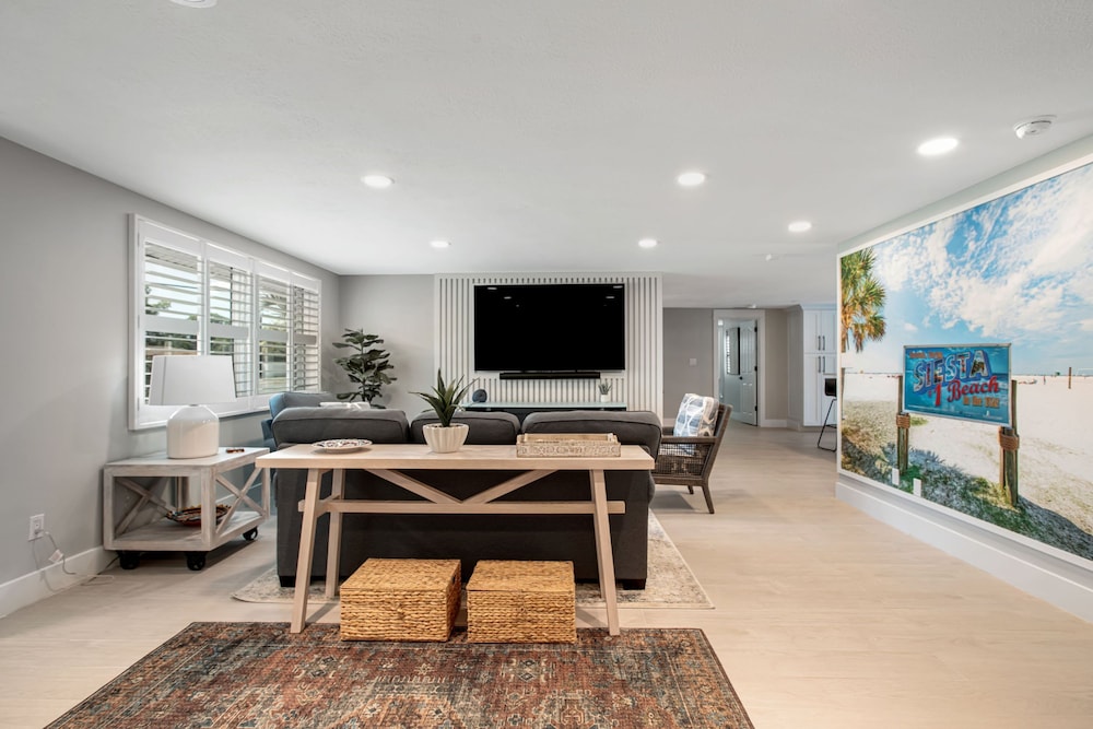 Sarasota Resort-like Living Near Siesta Key For 10