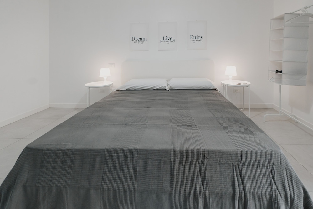 Art Home Collection by Wonderful Italy - Pop Studio