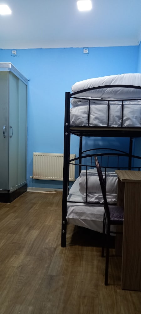28 may Centr City hostel