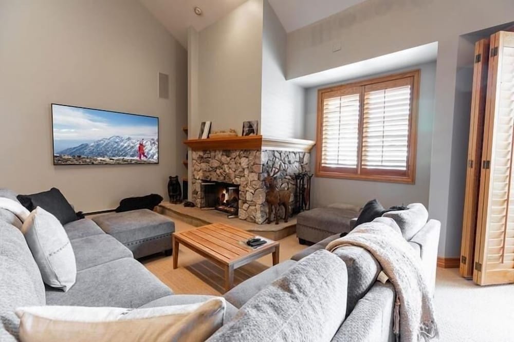 Beaver Creek Resort CO - Townsend Place & Strawberry Park Condos