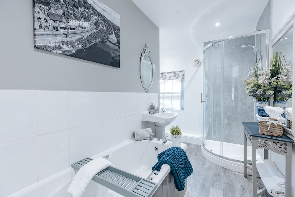 Ironbridge View Townhouse