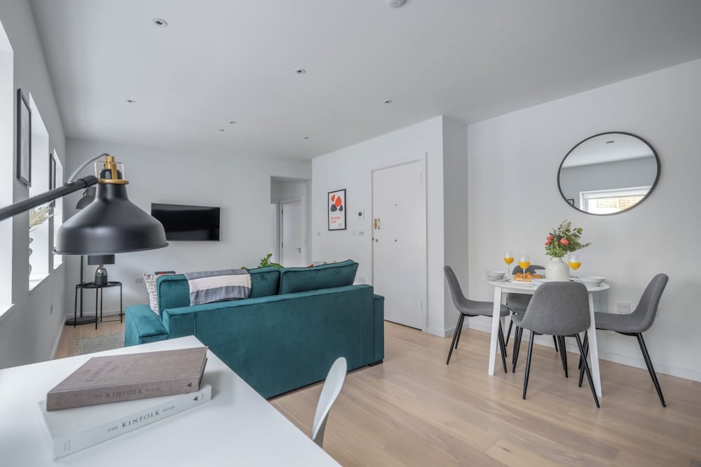 Chic 1BR Close to Tower & Thames