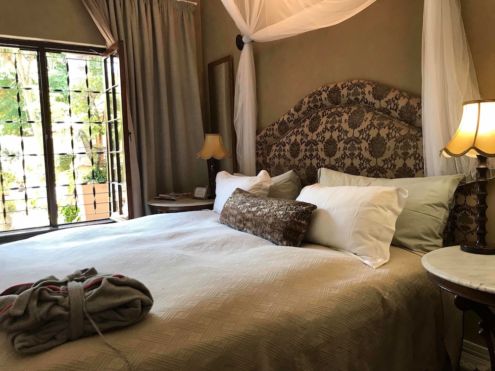 Waterhouse Guest Lodges 202 Lawley Street
