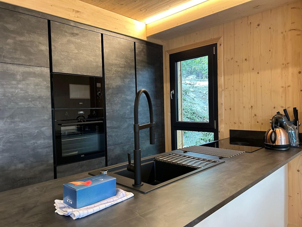 Superior Chalet With Sauna and hot tub