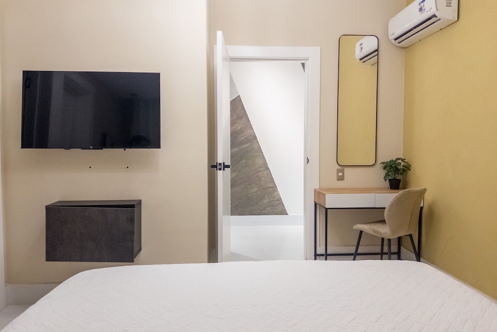 Shalom Residences By YellowKey