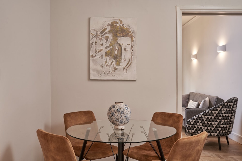 Ilisia Park Contemporary 2BD Condo