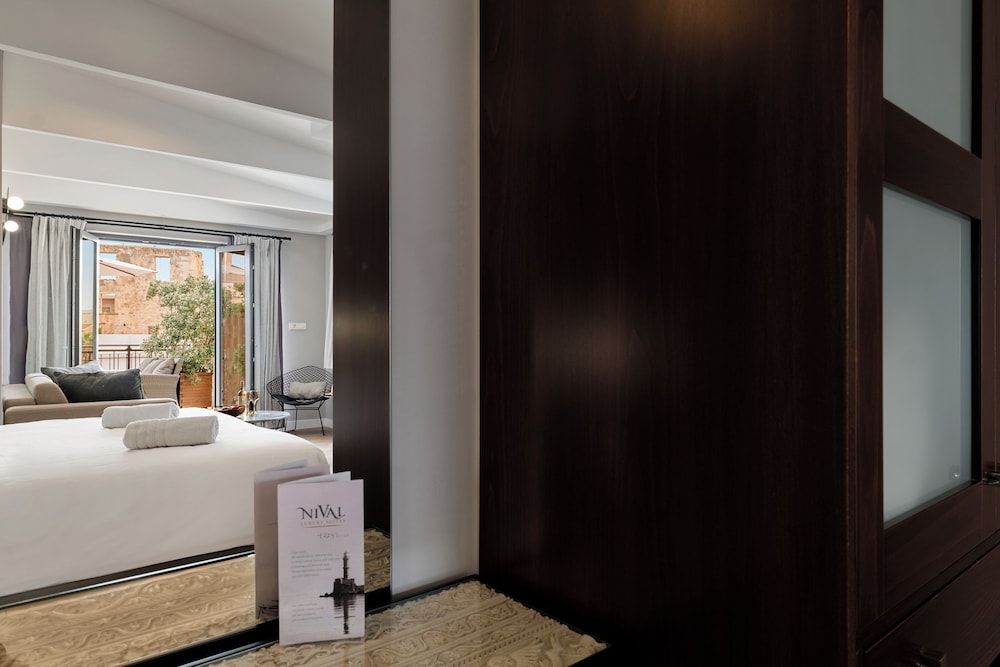 Nival Luxury Suites