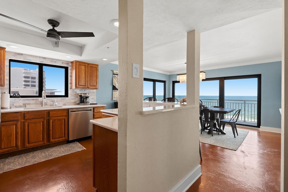 Shorehom by the Sea 75