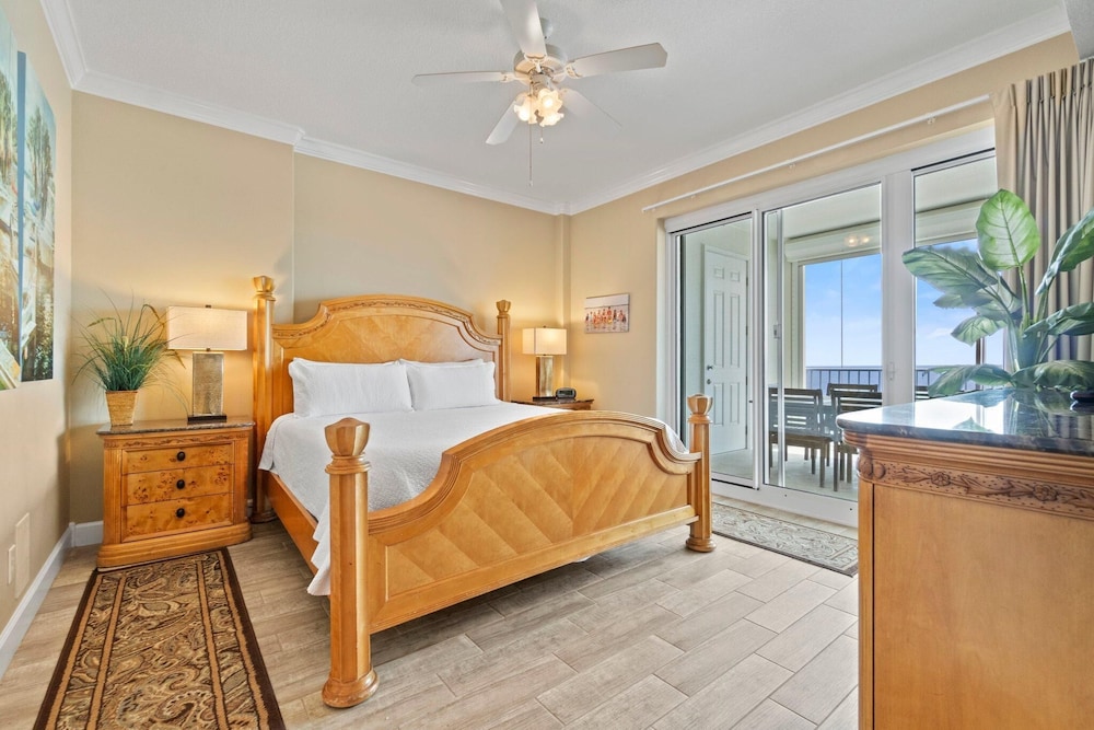 Regency Isle 710