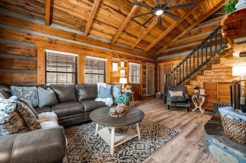 Hidden Acres Lodge 3 Bedroom Cabin