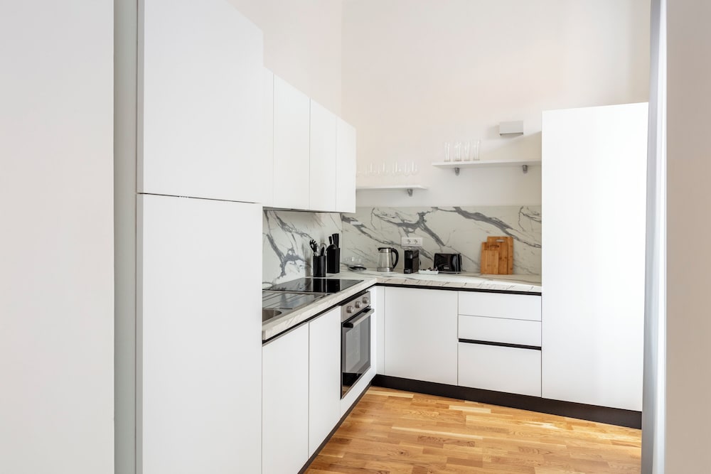 SJR Luxury Apartment Trevi Fountain