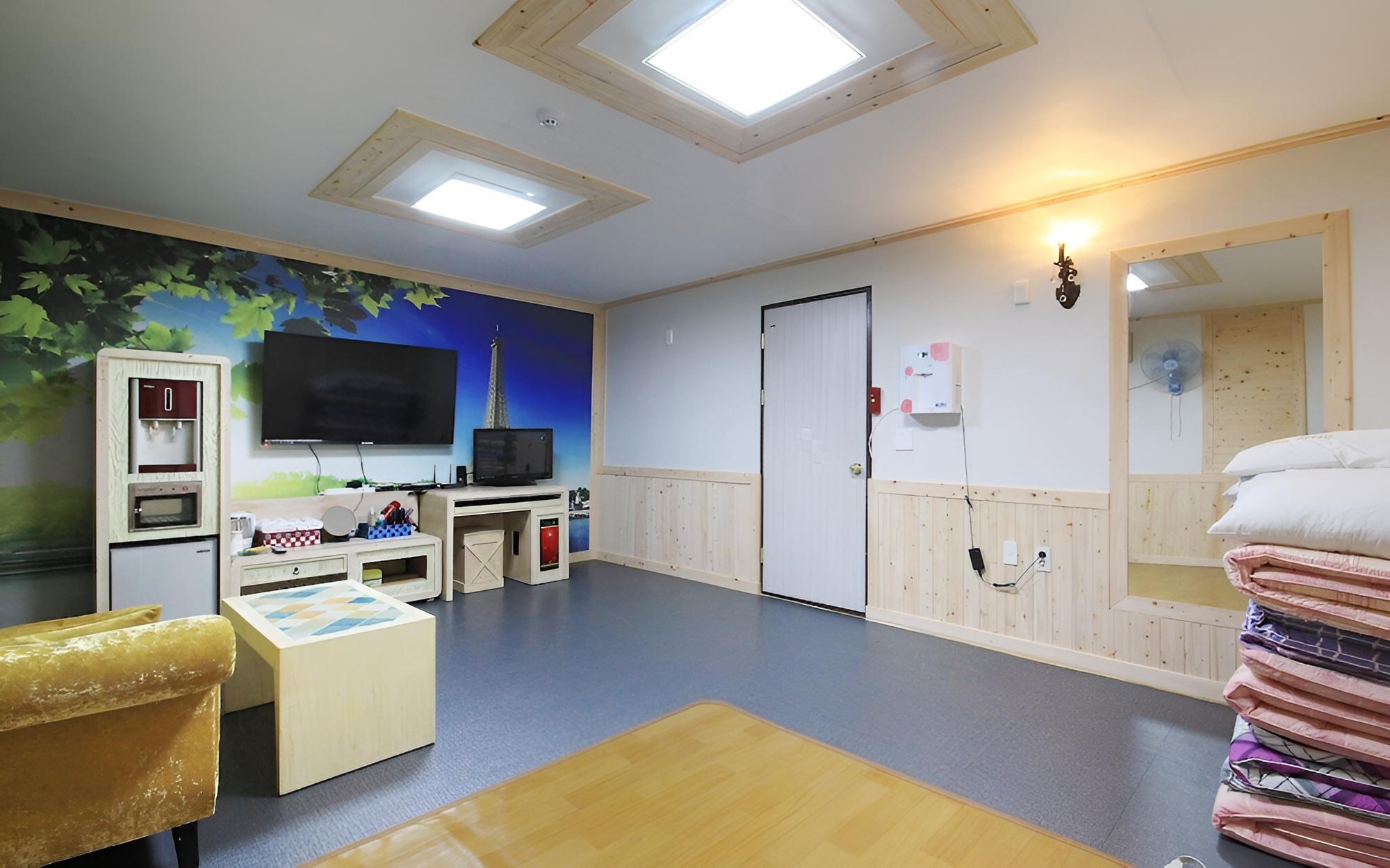 Photo 6