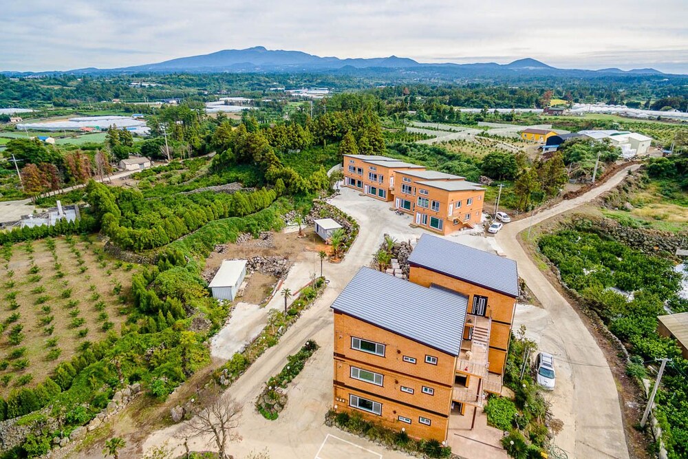 Haedoji Hwangto Town