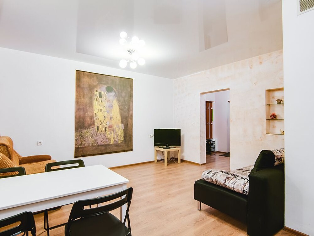 Aura Apartments