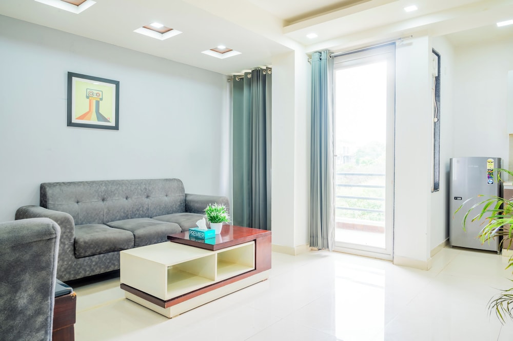 Housr 1RK & 1BHK Apartment Sector 28