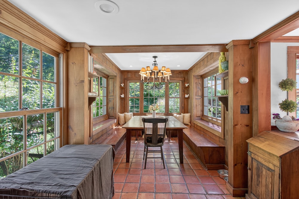 Storybook 330 Year Old Enchanting Estate 5 Bedroom Estate