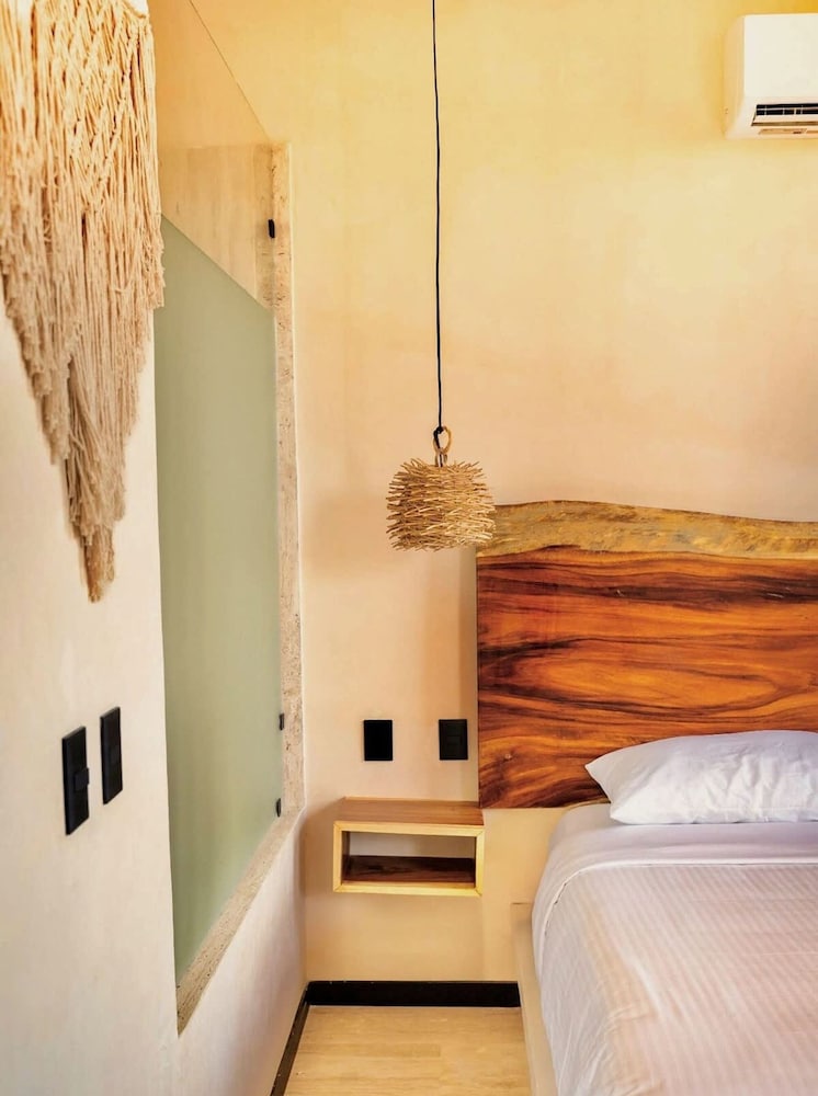 Great Located Studio PH With Private Pool by Waves Management
