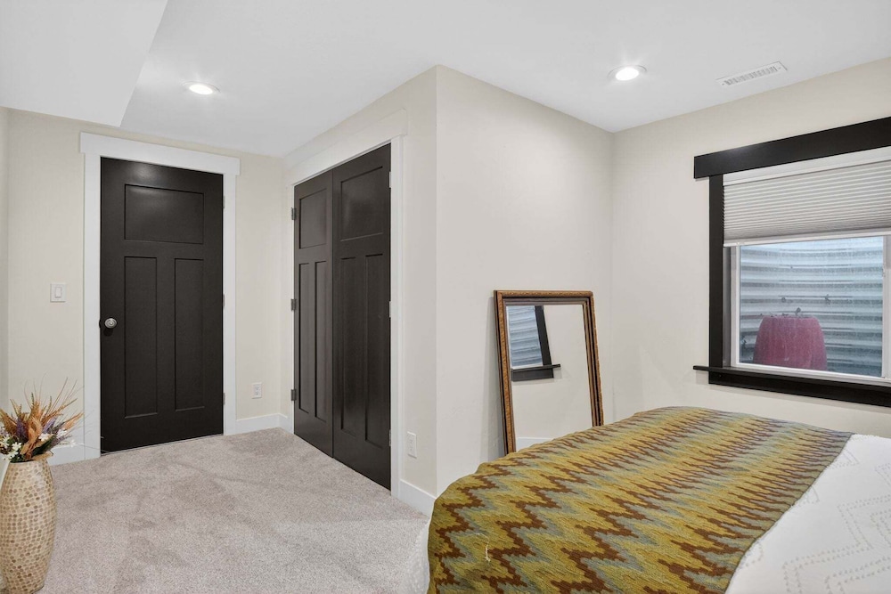 Modern 6br Home Near Park City 6 Bedroom Home