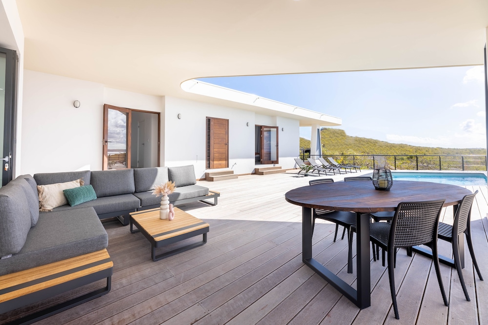 Coral Estate Holidays