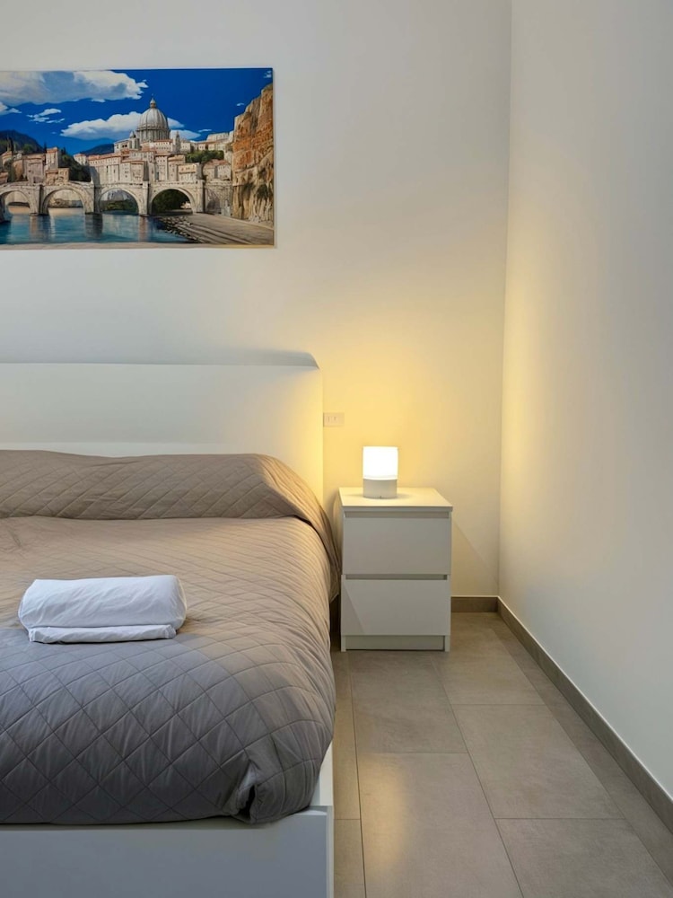 Casa Maria in Roma With 1 Bedrooms and 1 Bathrooms