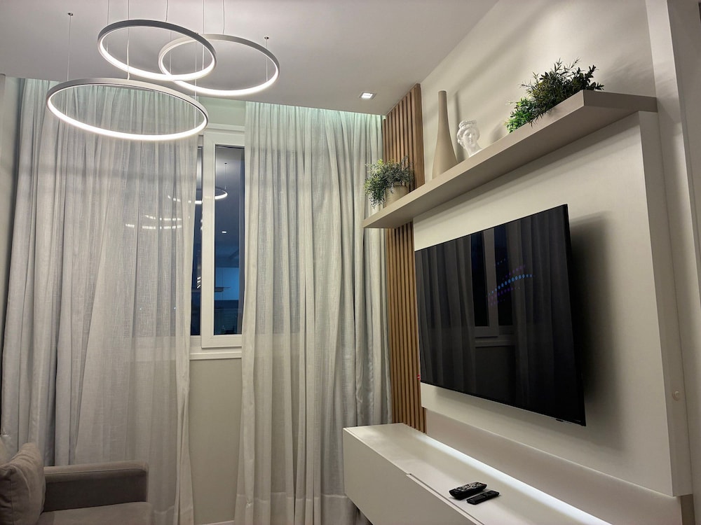 Condominium With Pool in Downtown Florianopolis - Cjos