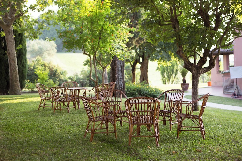 Borgo Sorbatti Country House