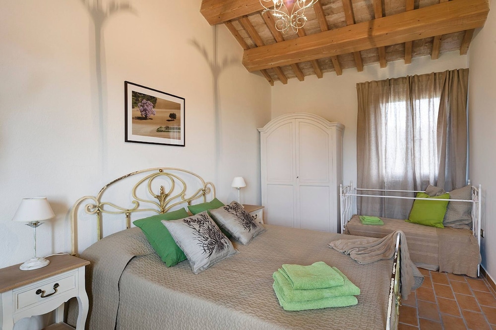Villa Elettra 12 2 by Marche Holiday Villas