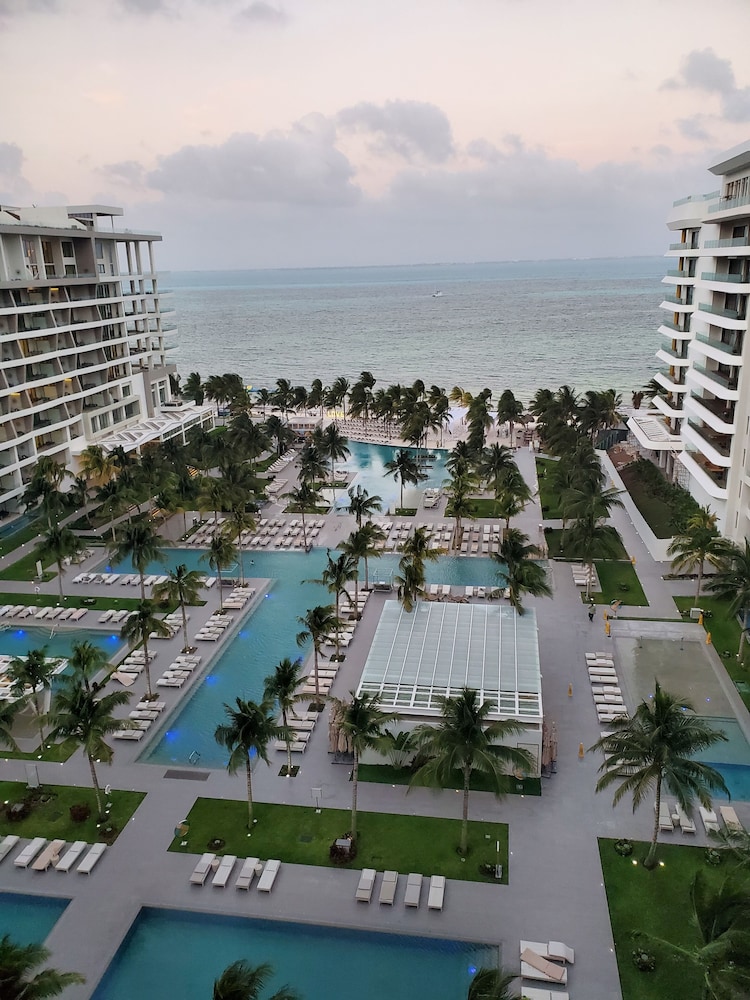 Garza Blanca Resort & Spa