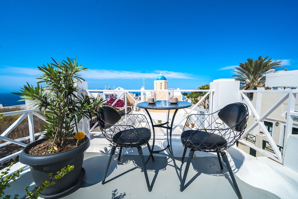 Santorini Paradise