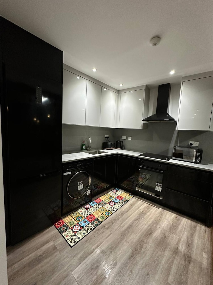 London 1 bed Luxe Flat Ilford Beautiful