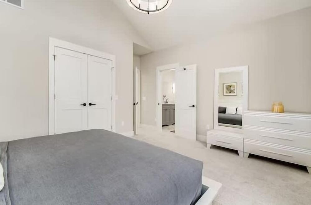 Jungle House Designer Residences – Downtown Columbus