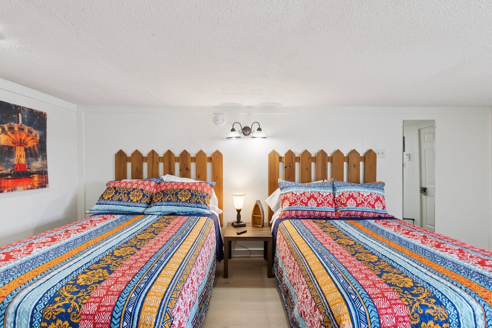 Dave's Last Resort Poolside - Long Stay Discount - Relaxing Cabin 3 1 Bedroom Hotel Room