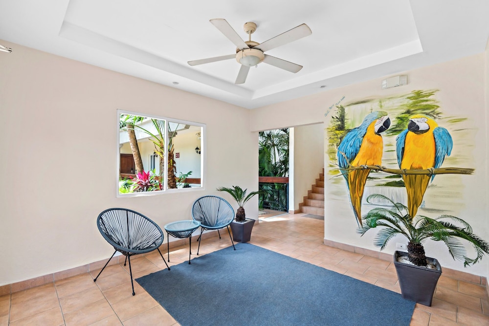 1-BD Near Beach, Great for Digital Nomads