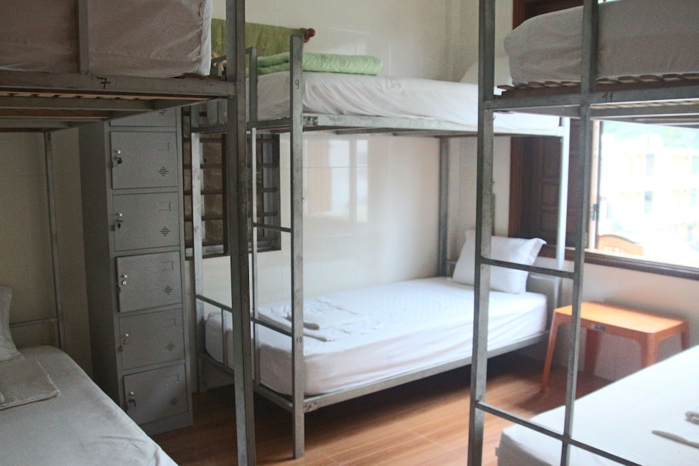 Photo 8