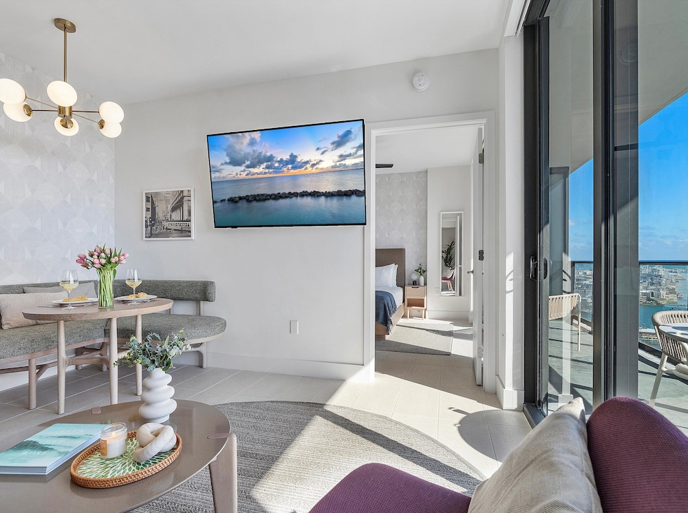 Miami Vacation rentals -Downtown Natiivo