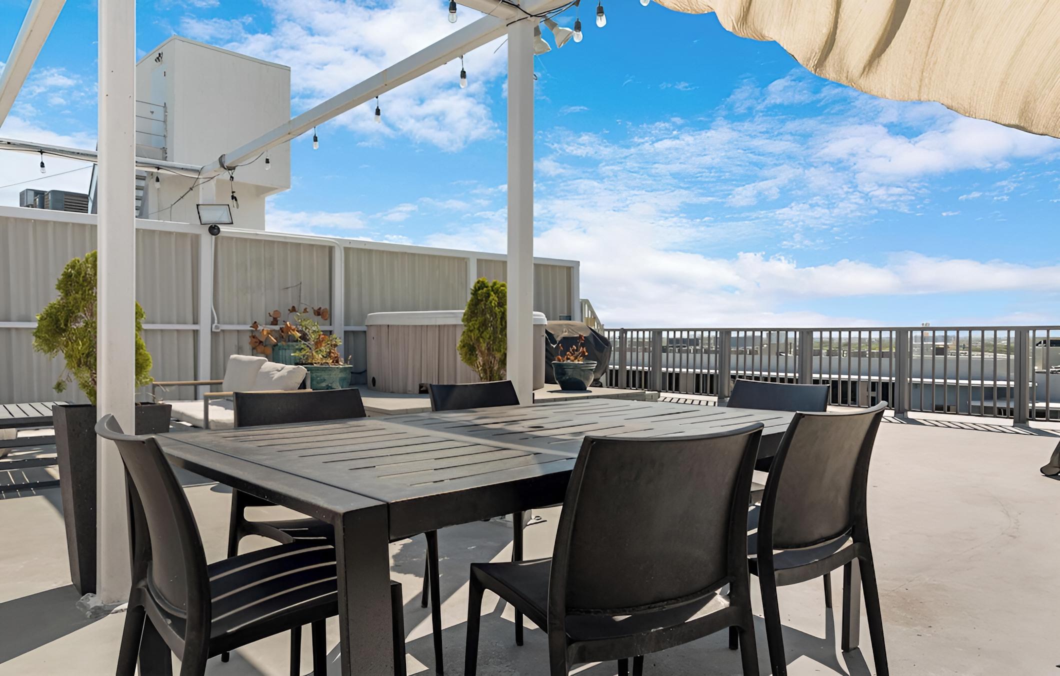 Roami at Biscayne Penthouse