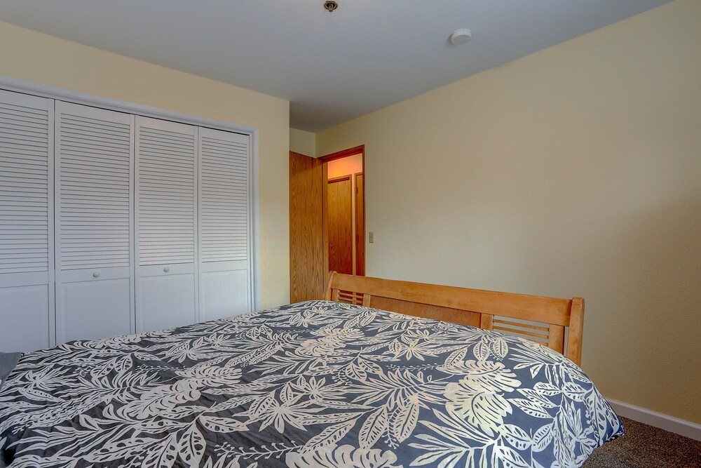 Toro Bravo Condo 5 Minutes Drive to World Class Kitting and Windsurfing Beaches by RedAwning view 2