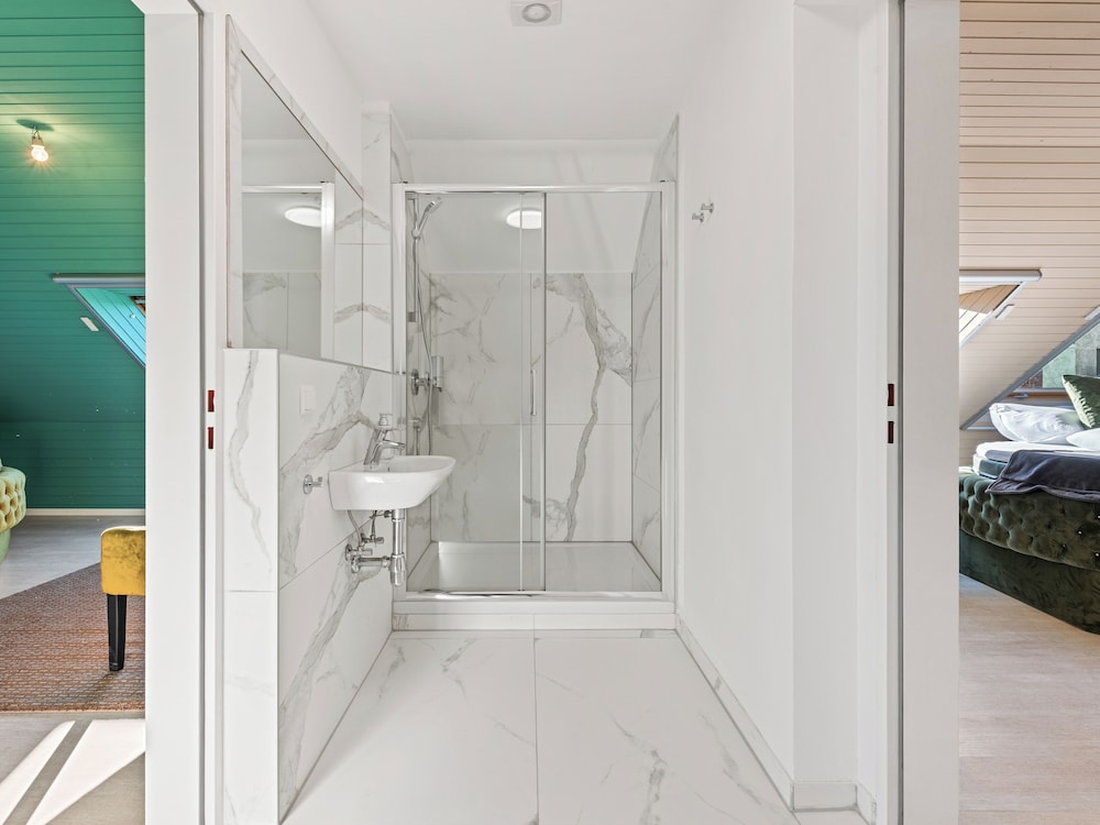 SKY9 Apartments - Homes & Villas