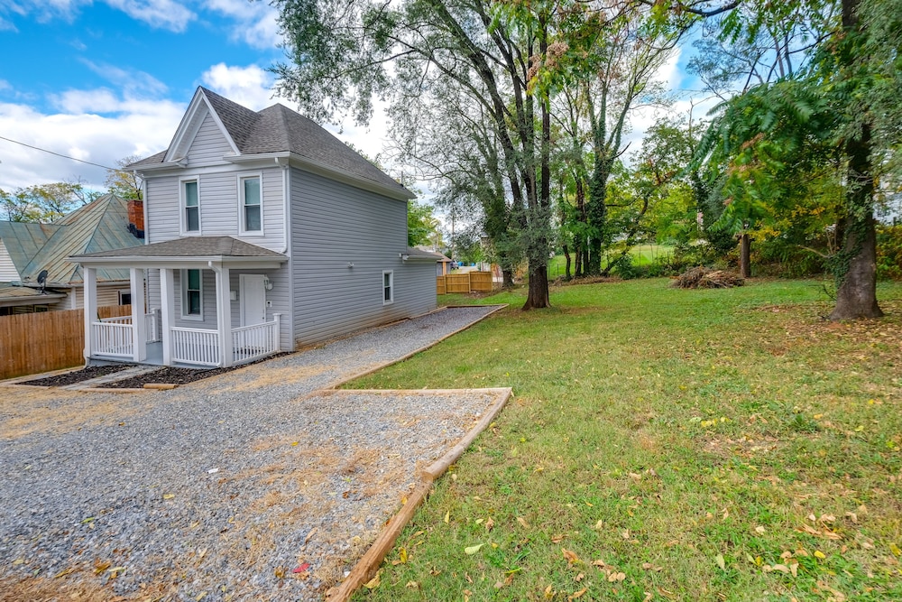 Charming Roanoke Vacation Home - 1 Mi to Downtown! view 4