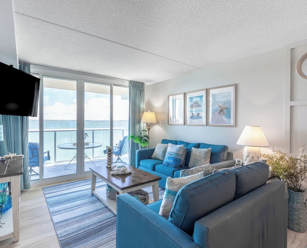 Bay Club Resort by Coolvacay