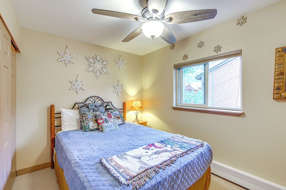Walk to Ski Shuttle: Dtwn Frisco Gem w/ Fireplace!