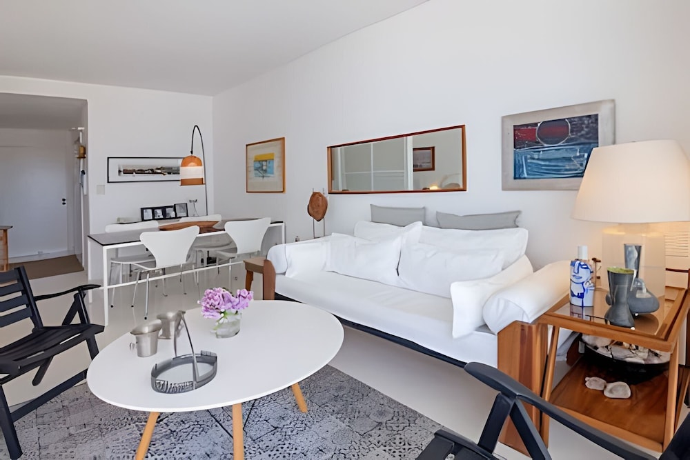 Oceana Suites Lafayette