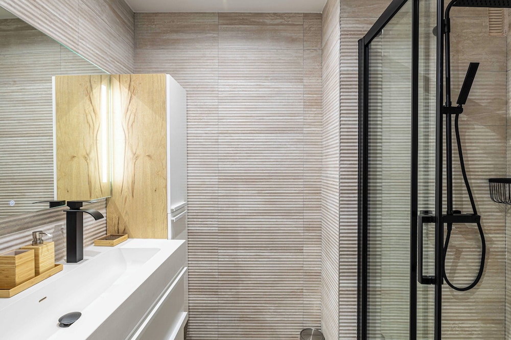 Cozy Renovated Apartment - Martinez