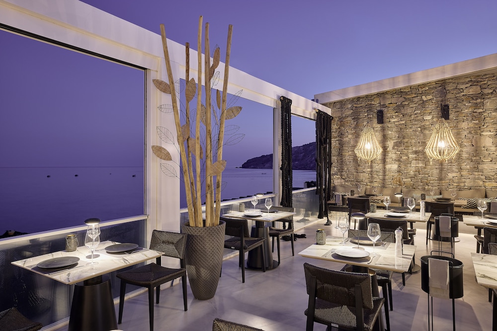 Artemis Seaside Resort