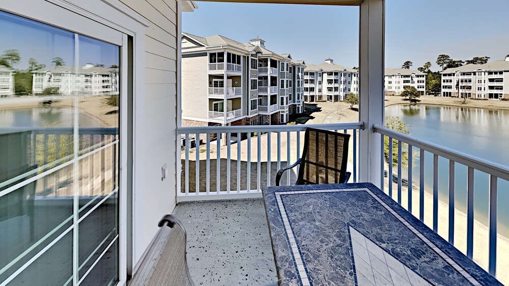 Magnolia Pointe Magnolia Lake 4828-402 3 Bedroom Condo