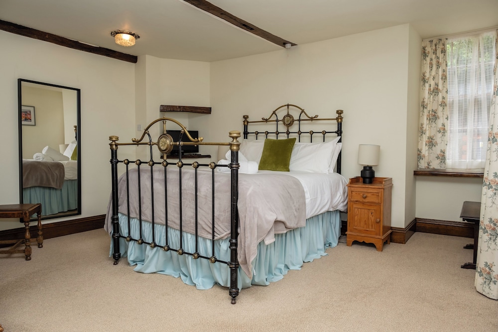 Watermouth Castle, South Court Apartment