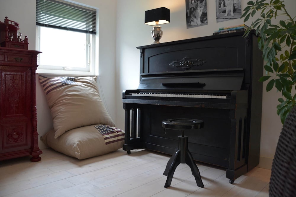 Lovely Holiday Home in Noordwijkerhout near Lake view 4