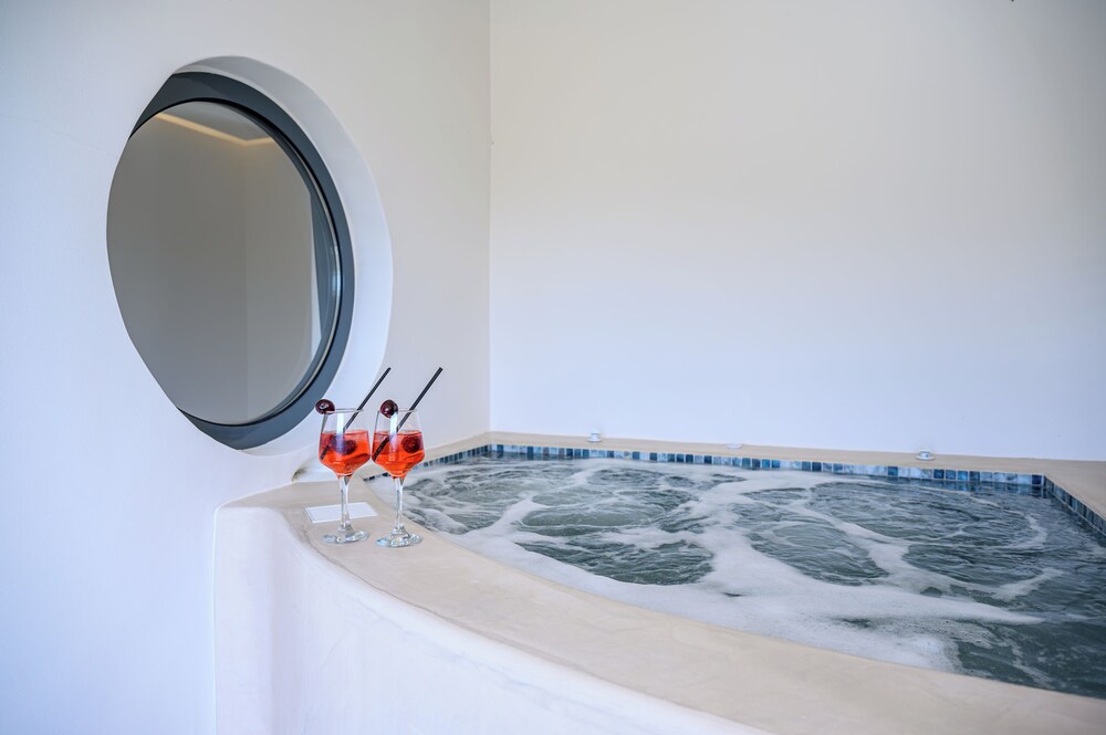 Galaria Serenity Suites photo 4