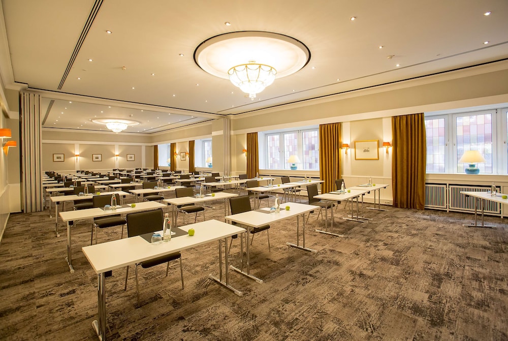 meeting & event spaces