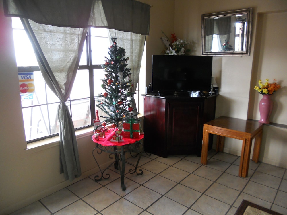 Victoria Vacations - Jackson Inn - Property Image 3